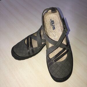 JBU Gray Shoes Size 8.5